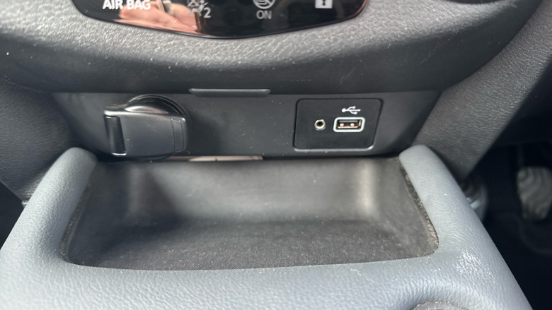 Nissan Juke 1.0 DiG-T N-Connecta 5dr Petrol Hatchback